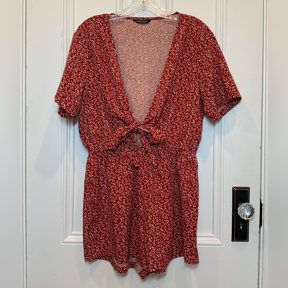 Shein Red Floral Deep V Neck Keyhole Bow Tie Romper - Size L - Picture 1 of 5